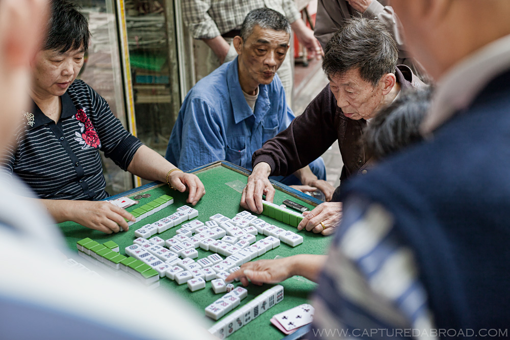 Street games in Shanghai